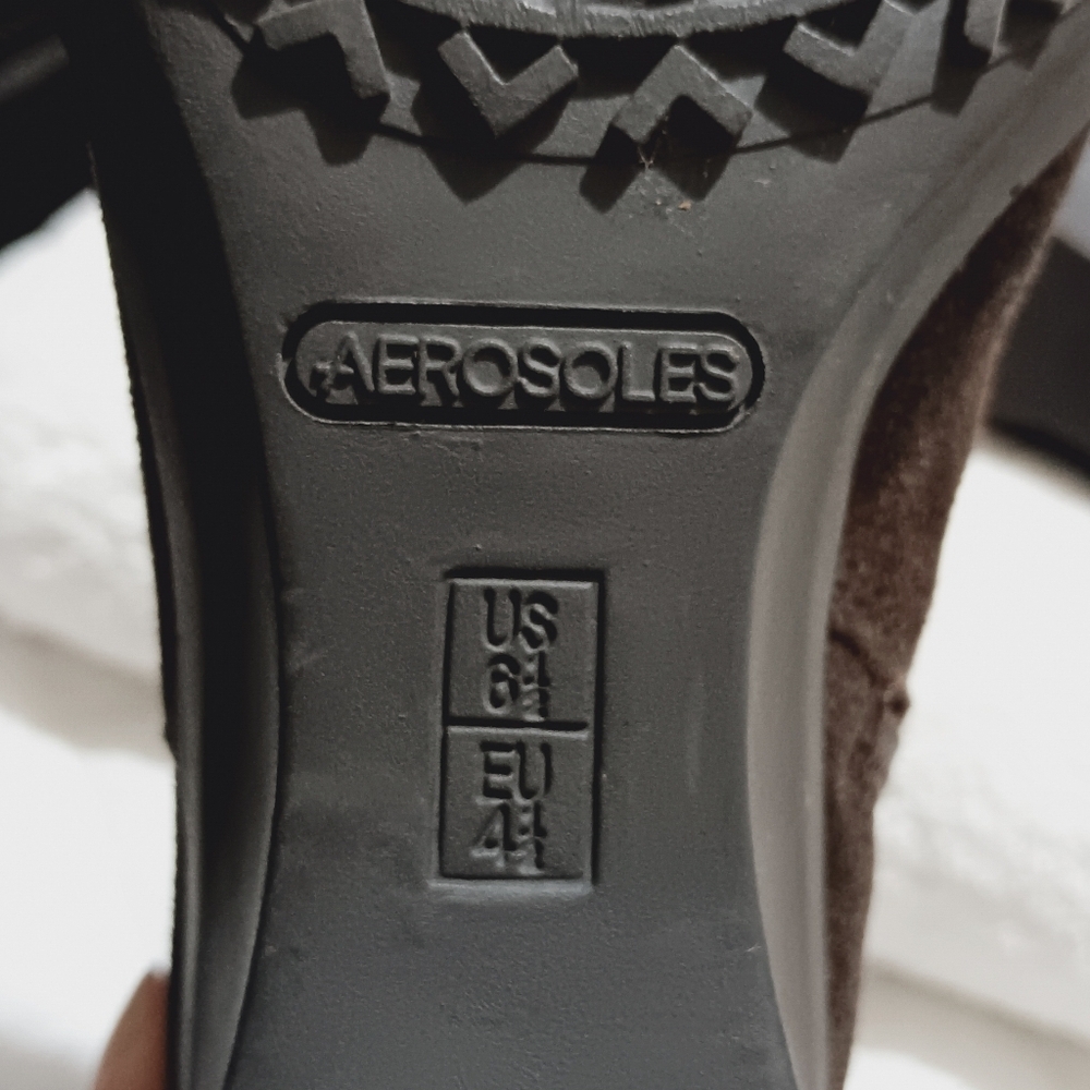 AEROSOLES  Dark Brown Ankle Booties Size 6.5M - Picture 8 of 10